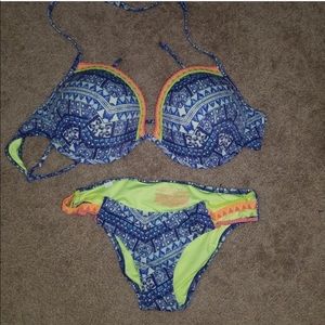 VS Bikini set.  Top 36DD, Bottoms Small